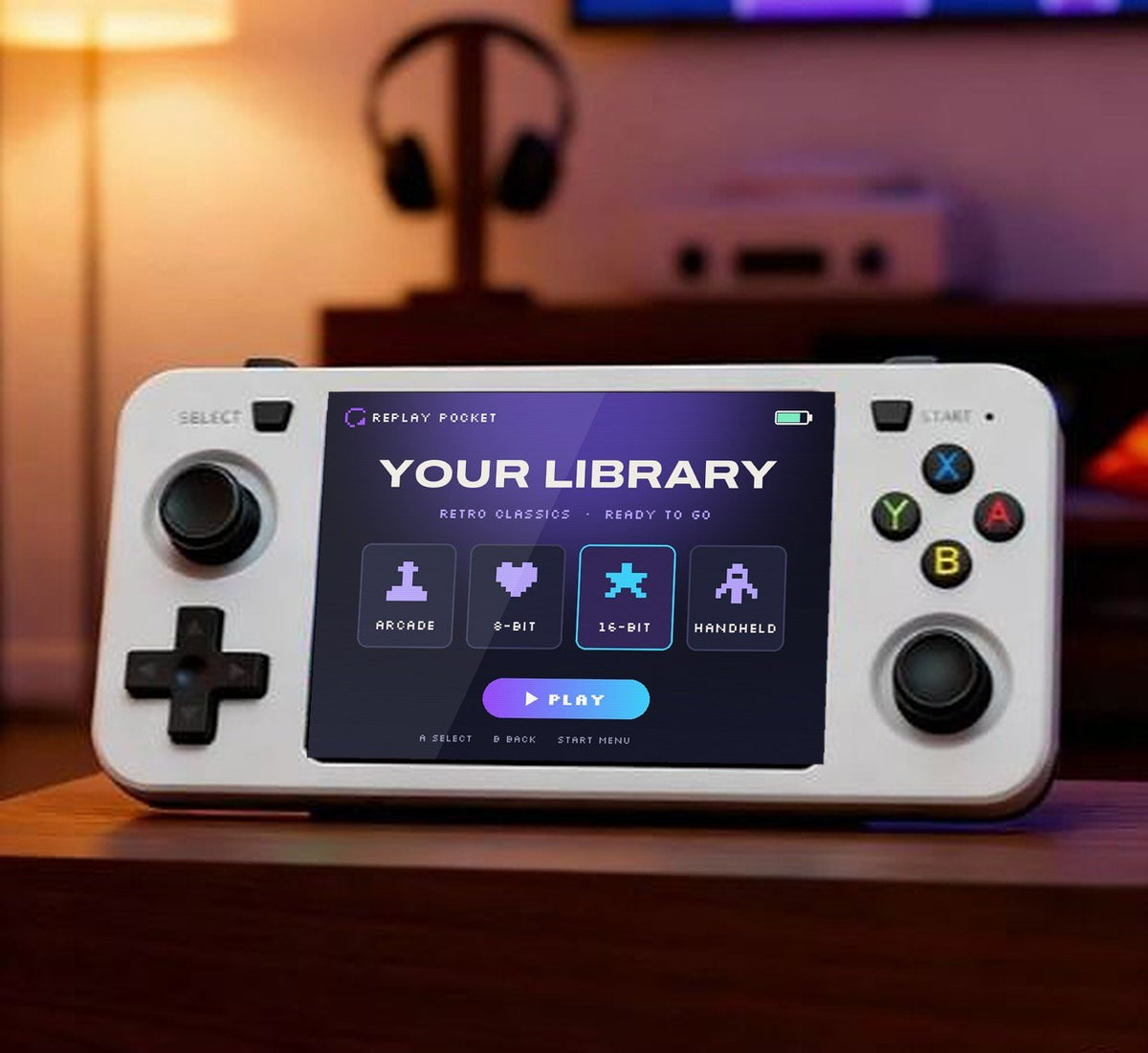 Replay Pocket Horizon Cloud White on a desk